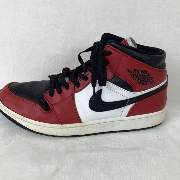 Nike Air Jordan 1 Mens Size 12 Mid Chicago Black Toe Red 2020 Retro 554724-069 main image 11